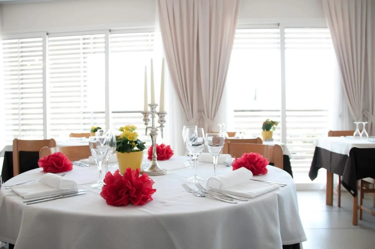 Kiss Beachfront Hotel & Restaurant Cervia
