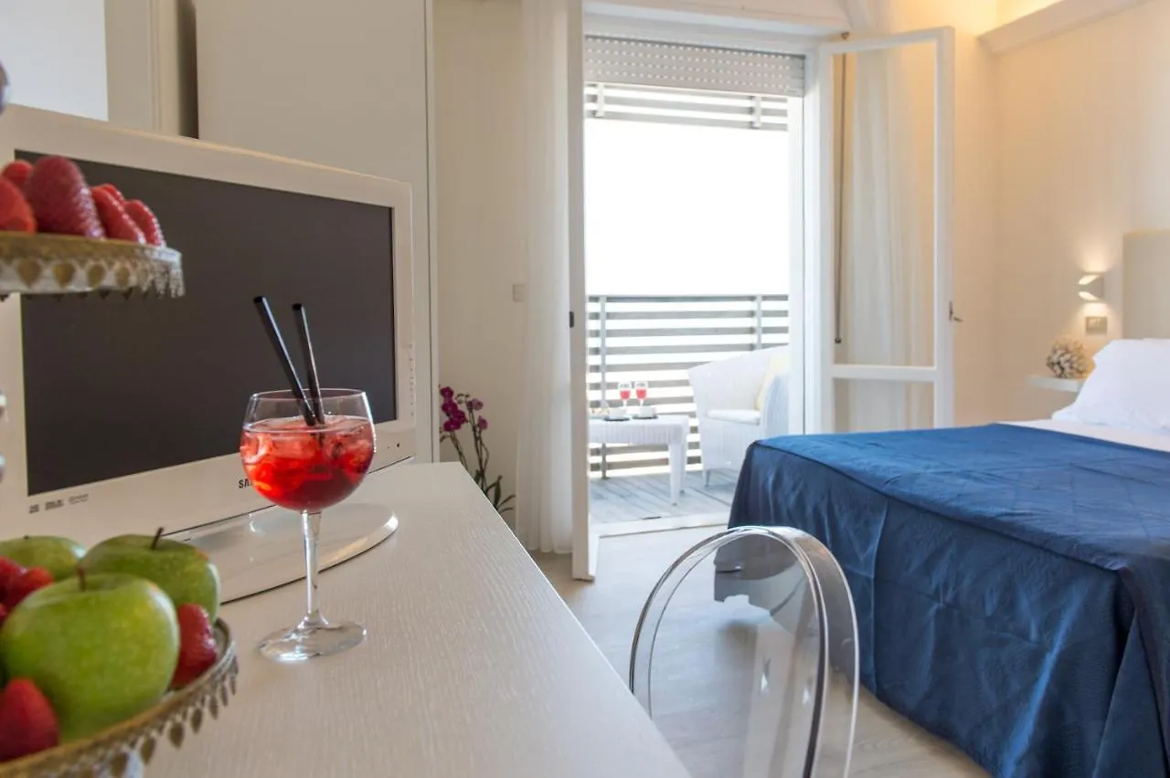 Kiss Beachfront Hotel & Restaurant Cervia